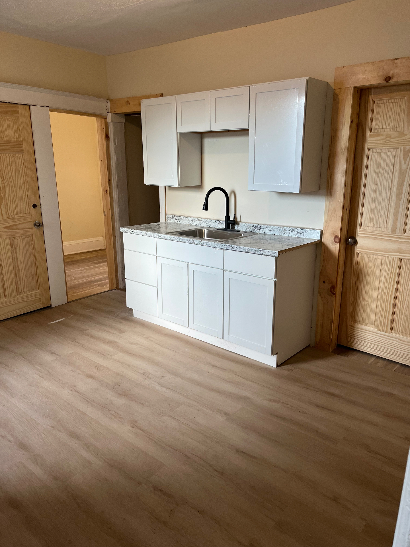 828 Oswego St Apt 1 in Utica, New York